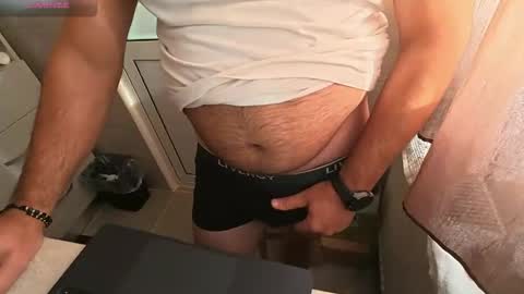 Snapshot of tarkan198 chatting on 24, 10, 2025 tarkan198 online show from 24, 10, 2025