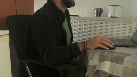 Snapshot of tarkan198 chatting on 1, 11, 2025 tarkan198 online show from 1, 11, 2025