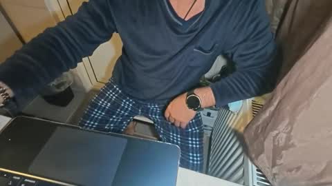 Snapshot of tarkan198 chatting on 8, 11, 2025 tarkan198 online show from 8, 11, 2025