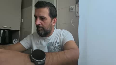 Snapshot of tarkan198 chatting on 12, 11, 2025 tarkan198 online show from 12, 11, 2025