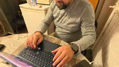 Snapshot of tarkan198 chatting on 22, 11, 2025 tarkan198 online show from 22, 11, 2025