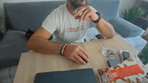 Snapshot of tarkan198 chatting on 24, 11, 2025 tarkan198 online show from 24, 11, 2025