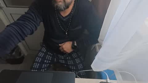 Snapshot of tarkan198 chatting on 30, 11, 2025 tarkan198 online show from 30, 11, 2025