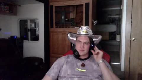 tarus333 online show from 27, 2, 2026