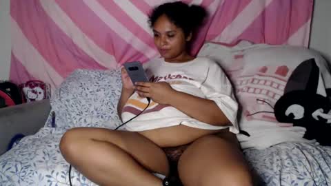 Snapshot of tasteekitty chatting on 10, 9, 2025 Tastee Kitty online show from 10, 9, 2025