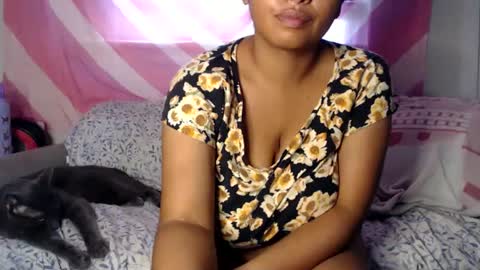 Snapshot of tasteekitty chatting on 11, 9, 2025 Tastee Kitty online show from 11, 9, 2025
