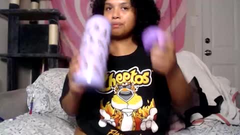 Snapshot of tasteekitty chatting on 30, 10, 2025 Tastee Kitty online show from 30, 10, 2025