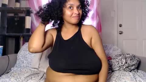 Snapshot of tasteekitty chatting on 18, 1, 2026 Tastee Kitty online show from 18, 1, 2026