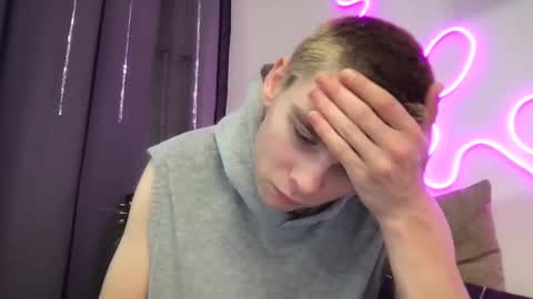 Snapshot of tasteithorny chatting on 4, 2, 2025 tasteithorny online show from 4, 2, 2025