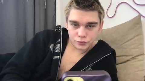 Snapshot of tasteithorny chatting on 27, 2, 2025 tasteithorny online show from 27, 2, 2025