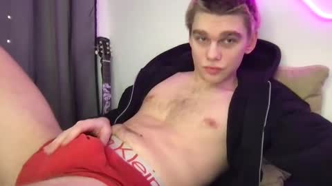 Snapshot of tasteithorny chatting on 4, 3, 2025 tasteithorny online show from 4, 3, 2025