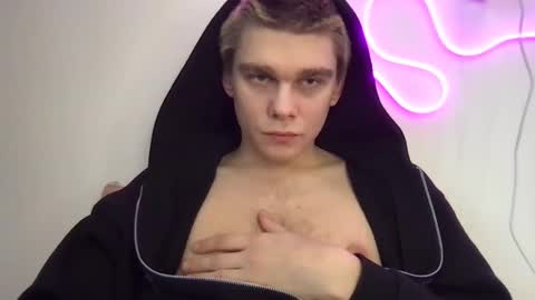 Snapshot of tasteithorny chatting on 4, 3, 2025 tasteithorny online show from 4, 3, 2025