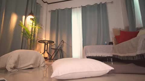 RHEA  pronanciation like Reya   online show from 12, 9, 2025