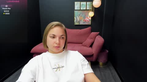 Snapshot of tataflower chatting on 4, 12, 2024 Tata online show from 4, 12, 2024