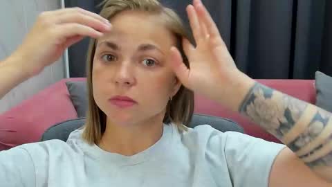 Snapshot of tataflower chatting on 12, 10, 2025 Tata online show from 12, 10, 2025