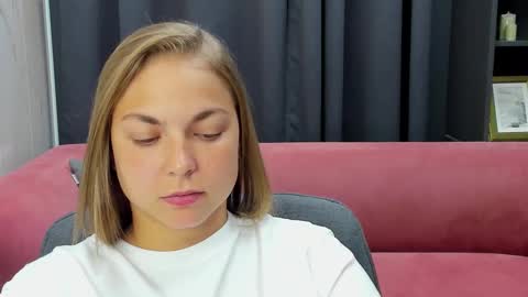 Snapshot of tataflower chatting on 24, 10, 2025 Tata online show from 24, 10, 2025