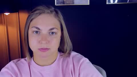 Snapshot of tataflower chatting on 10, 11, 2025 Tata online show from 10, 11, 2025