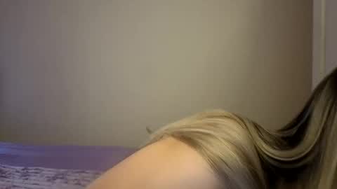 Snapshot of tateisblonde chatting on 26, 5, 2026 tateisblonde online show from 26, 5, 2026