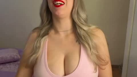 Snapshot of tateisblonde chatting on 10, 7, 2026 tateisblonde online show from 10, 7, 2026