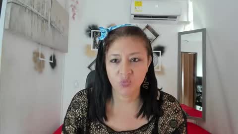 Snapshot of tatiana_sofiaa chatting on 4, 10, 2025 tatiana_sofiaa online show from 4, 10, 2025
