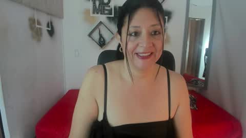 Snapshot of tatiana_sofiaa chatting on 7, 10, 2025 tatiana_sofiaa online show from 7, 10, 2025