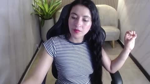 Snapshot of tatiscelis_tf chatting on 28, 11, 2025 TATIS online show from 28, 11, 2025