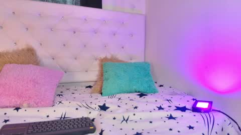 Snapshot of tatixxxvega chatting on 25, 5, 2026 tatix online show from 25, 5, 2026