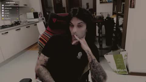 Snapshot of tattedfit chatting on 14, 12, 2025 tattedfit online show from 14, 12, 2025