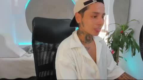 Snapshot of tattokoi chatting on 8, 3, 2025 tattokoi online show from 8, 3, 2025