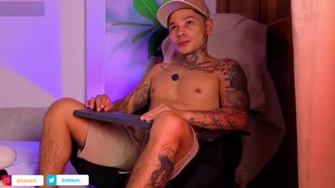Snapshot of tattokoi chatting on 19, 10, 2025 tattokoi online show from 19, 10, 2025