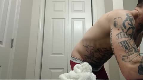 Snapshot of tattoo3333 chatting on 5, 11, 2025 tattoo3333 online show from 5, 11, 2025