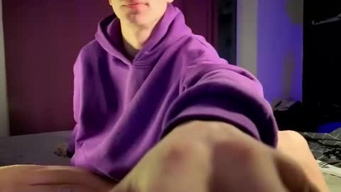 Alex but u can call me Theo online show from 17, 12, 2025