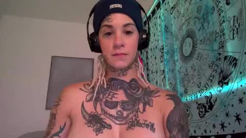 Snapshot of tattooed_natalia chatting on 7, 1, 2025 Natalia 3 online show from 7, 1, 2025