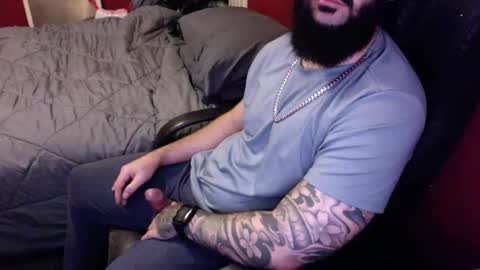 Snapshot of tattooedandbearded22 chatting on 15, 10, 2025 tattooedandbearded22 online show from 15, 10, 2025
