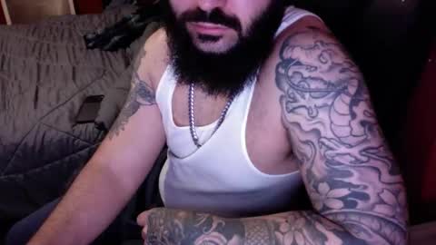 Snapshot of tattooedandbearded22 chatting on 21, 10, 2025 tattooedandbearded22 online show from 21, 10, 2025