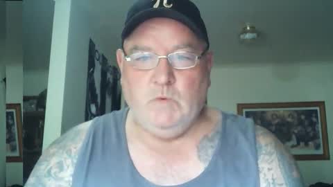 Snapshot of tattzsexy chatting on 21, 11, 2025 tattzsexy online show from 21, 11, 2025