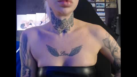 tatuada_safada online show from 16, 3, 2026