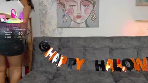 Snapshot of taty_miller chatting on 13, 10, 2025 Taty Miller online show from 13, 10, 2025