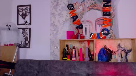 Snapshot of taty_miller chatting on 1, 11, 2025 Taty Miller online show from 1, 11, 2025