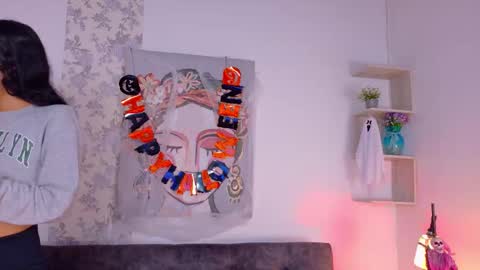 Snapshot of taty_miller chatting on 2, 11, 2025 Taty Miller online show from 2, 11, 2025