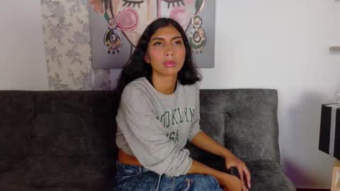 Snapshot of taty_miller chatting on 24, 11, 2025 Taty Miller online show from 24, 11, 2025