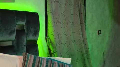 Snapshot of taurito___ chatting on 5, 11, 2025 taurito___ online show from 5, 11, 2025