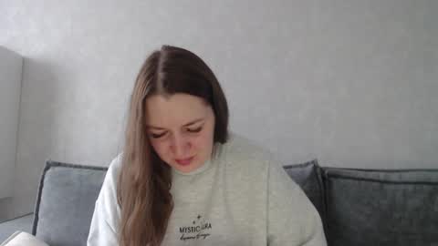Snapshot of taxxxu chatting on 2, 3, 2025 Diana online show from 2, 3, 2025
