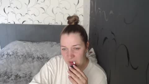 Snapshot of taxxxu chatting on 14, 6, 2026 Diana online show from 14, 6, 2026