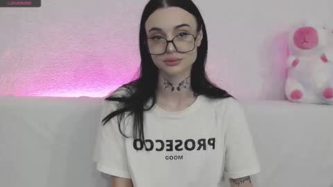 Snapshot of tayaavis chatting on 20, 10, 2025 Taya online show from 20, 10, 2025