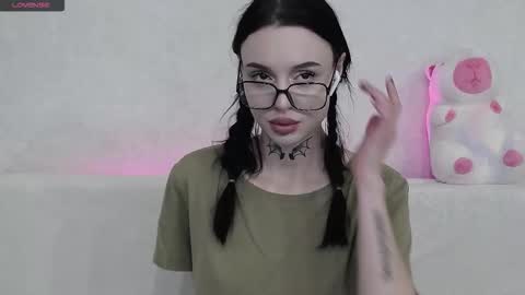 Snapshot of tayaavis chatting on 31, 10, 2025 Taya online show from 31, 10, 2025