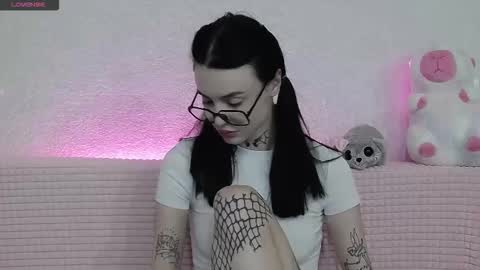 Snapshot of tayaavis chatting on 3, 12, 2025 Taya online show from 3, 12, 2025