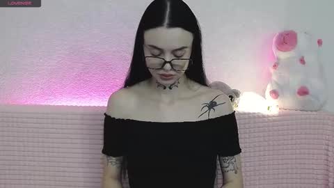 Snapshot of tayaavis chatting on 4, 12, 2025 Taya online show from 4, 12, 2025