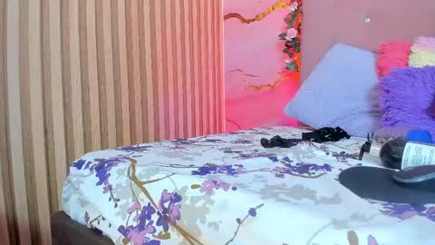 Sarah  online show from 24, 2, 2025