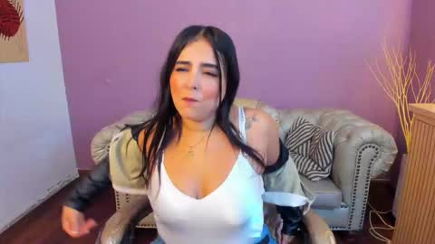 Snapshot of taylor_bennet chatting on 3, 10, 2025 Taylor Bennet online show from 3, 10, 2025